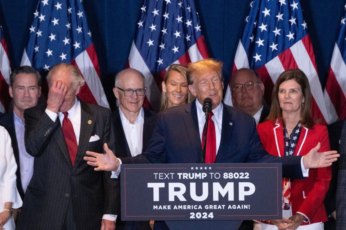 Sędzia z Illinois zakazała w środę umieszczenia Donalda Trumpa na liście wyborczej w prawyborach prezydenckich Partii Republikańskiej w tym stanie w środkowej części USA.