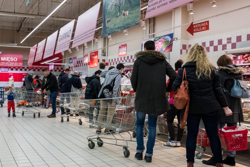 Nowe przepisy o zakazie handlu