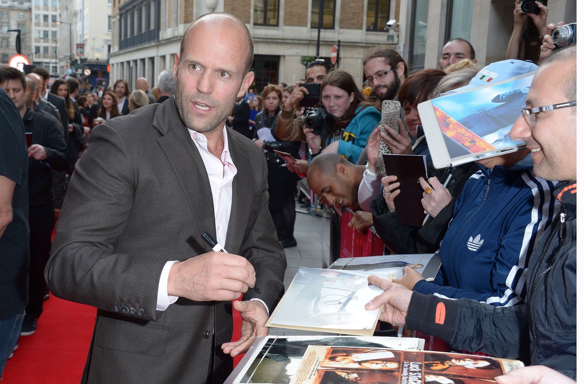 Jason Statham będzie "walił innych gości po łbie i strzelał im w stopy"