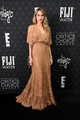 Angelina Jolie Ellie Saab ruhája hiába volt visszafogott nude árnyalata miatt, áttetsző részletei tökéletesen ellensúlyozták azt