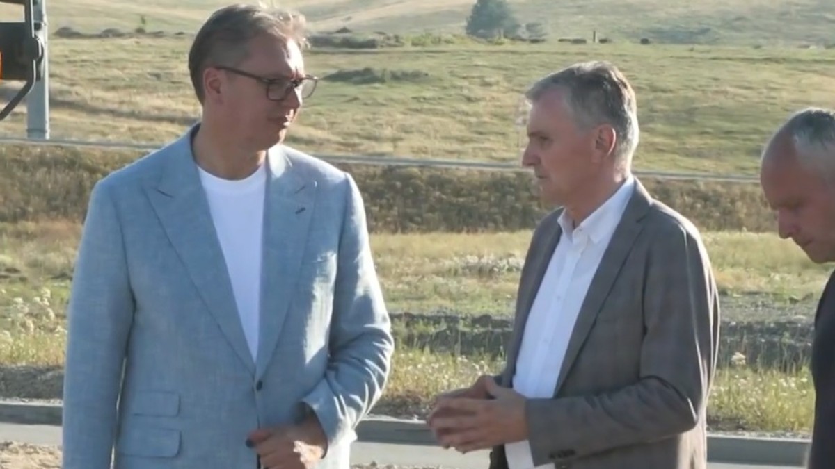 Aleksandar Vučić obilazi radove na obilaznici oko Zlatibora