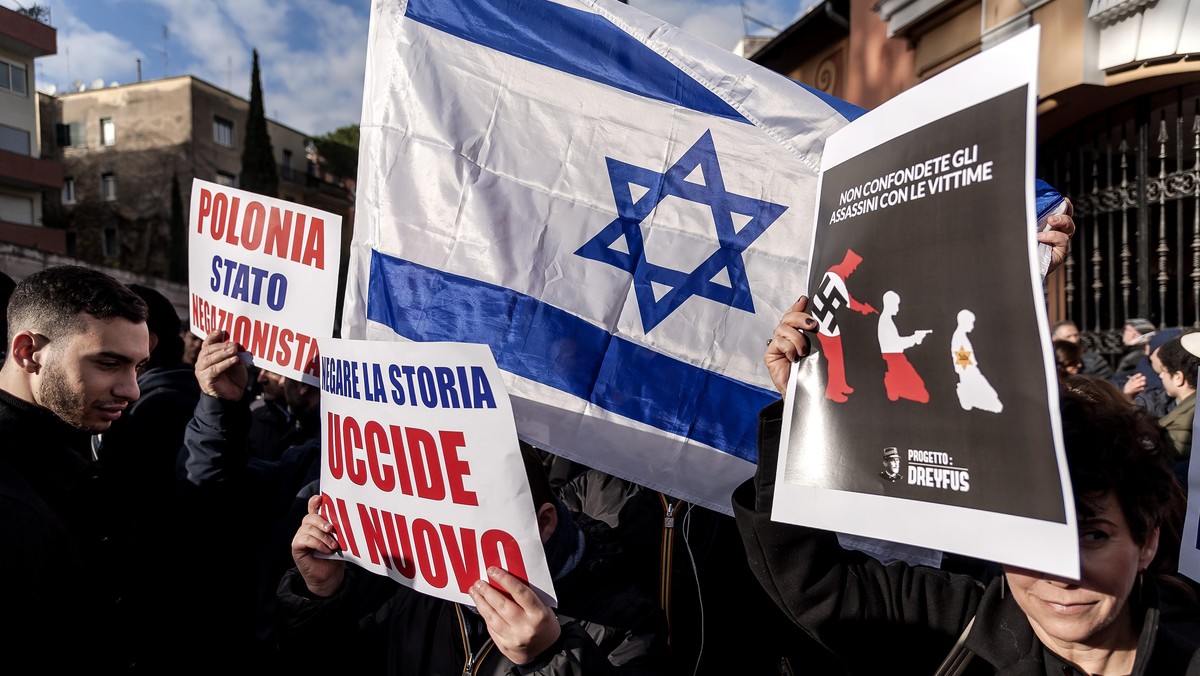 Rome's Jewish Community Demonstrates Against A Law Which Denies Polish Liability During The Shoah