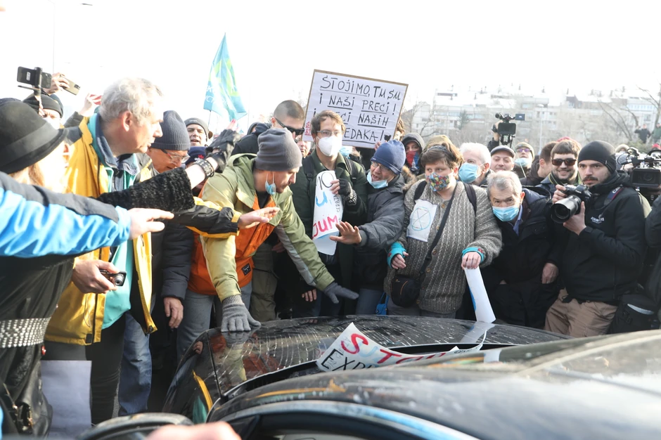 Rasprava kod Centra "Sava"