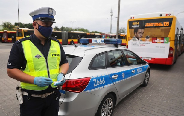 Policja na pętli autobusowej