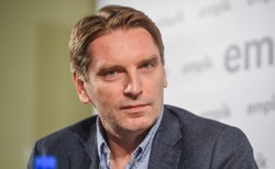 Lis: PiS zagląda do portfeli wszystkim przeciwnikom. Goebbelsowska propaganda robiła to samo z Żydami