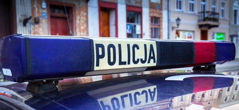 Policja zna tożsamość nożownika z Krakowa. Poszukiwania nadal trwają