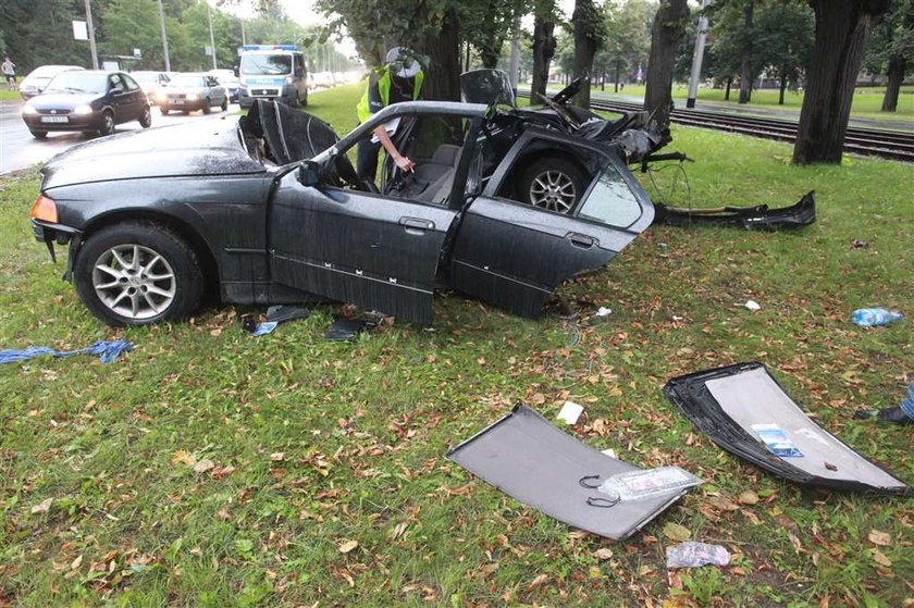 BMW rozpadło się na pół