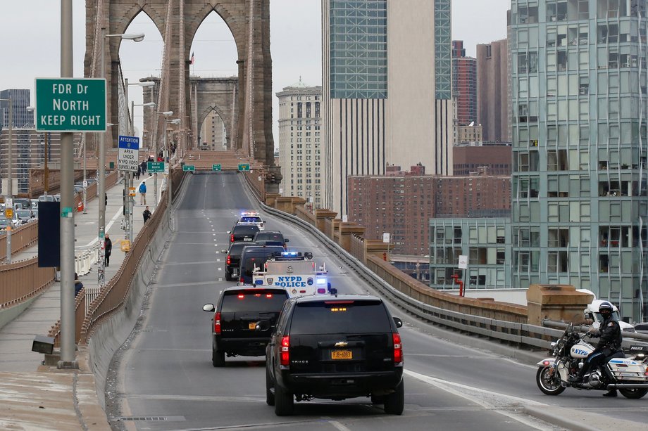 A motorcade carrying Joaquin "El Chapo" Guzman crosses the Brooklyn Bridge following his court appearance in Brooklyn, New York, February 3, 2017.