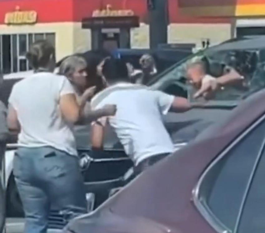 Spasavanje bebe iz automobila