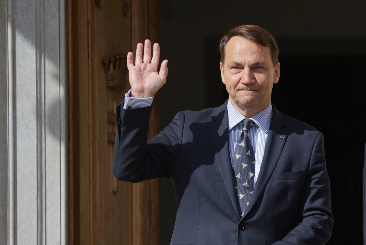 Radosław Sikorski twierdzi, że Rosja zakończy wojnę tylko wtedy, gdy uzna że nie będzie mogła jej wygrać.