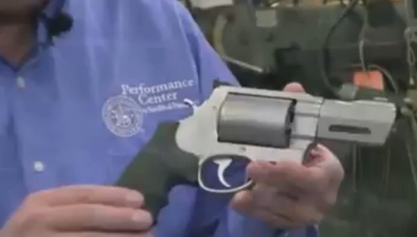 "Savršen za lov na veprove i svinje"