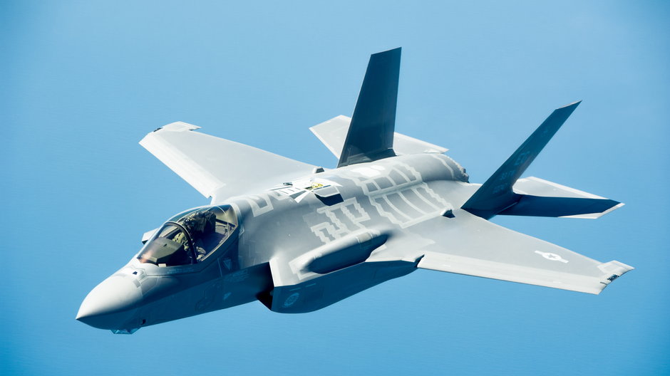 Rumunia zamierza w dwóch fazach nabyć 48 wielozadaniowych samolotów bojowych F-35 Lightning II.