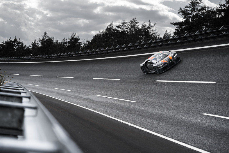 Bugatti Chiron - rekord prędkości 