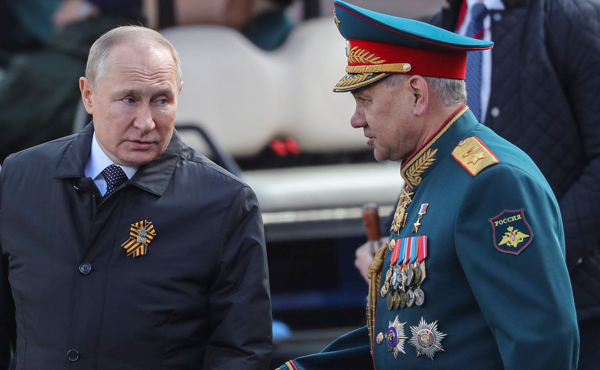 Władimir Putin i Siergiej Szojgu