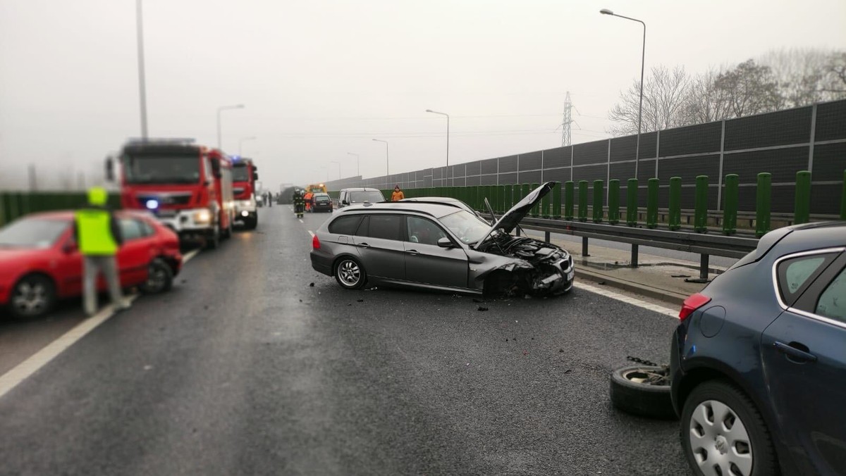 Kielce. Sypią się mandaty i wnioski do sądu po karambolu na S74