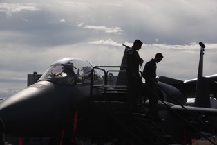 Kuwejt zamówi 28 samolotów F/A-18