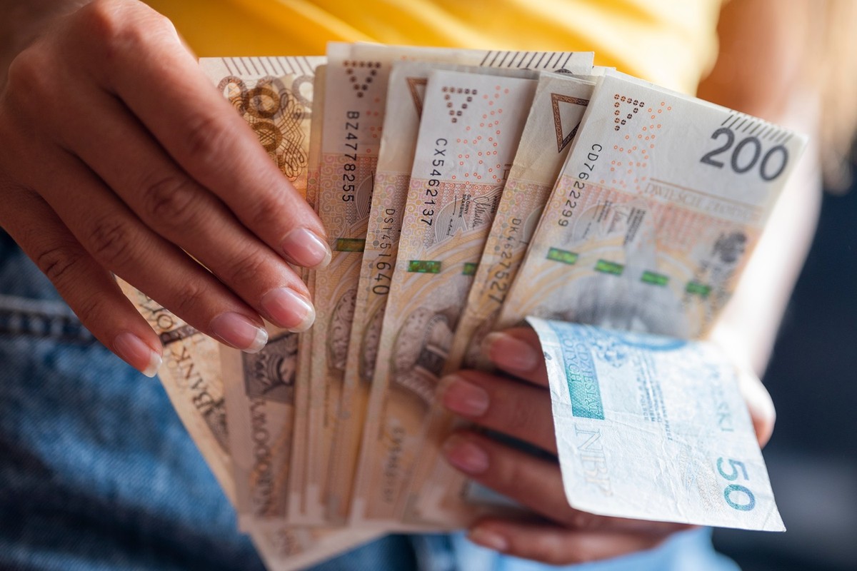 Osoby, które przepracowały wymagany okres w oświacie i ukończyły 55. rok życia, mogą otrzymać od Zakładu Ubezpieczeń Społecznych świadczenie kompensacyjne.