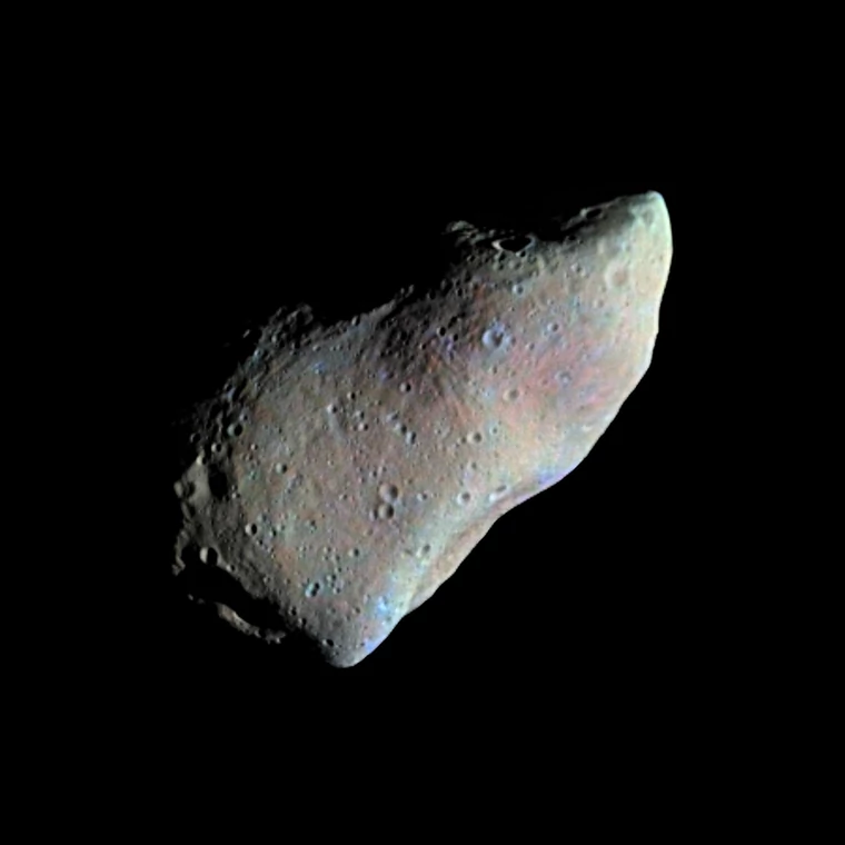 Planetoida Gaspra sfotografowana przez sondę Galileo