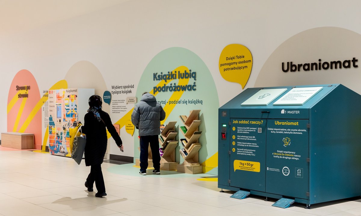 Oddaj nieużywane już ubrania do ubraniomatu w Wola Parku. W zamian dostaniesz wiosenną sadzonkę.