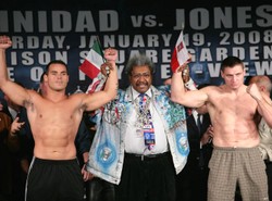 Gołota cięższy od Mike'a Mollo