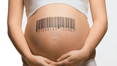 kobieta w ciąży kod kreskowy brzuch
