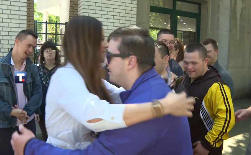 Tamara Vučić sa osobama sa Daunovim sindromom u Zoo vrtu