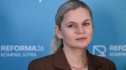 men szykuje powrót gimnazjów? barbara nowacka wyjaśnia