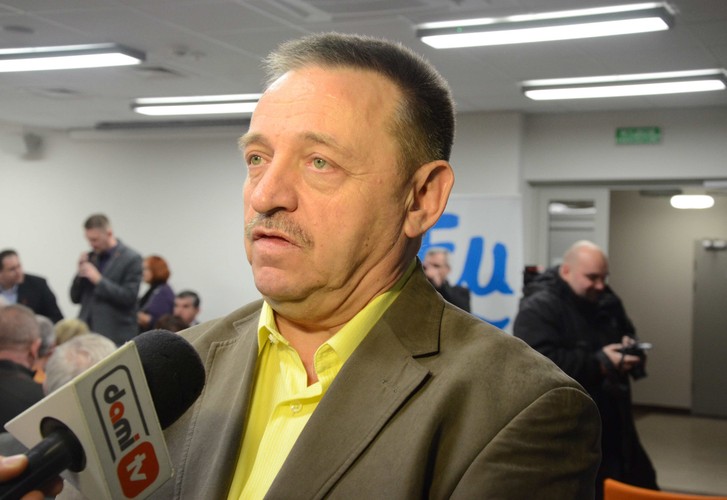 Najbardziej zbuntowanym posłem VII kadencji Sejmu jest Henryk Kmiecik (Ruch Palikota). Już ponad 16 proc. razy głosował inaczej niż reszta klubu.