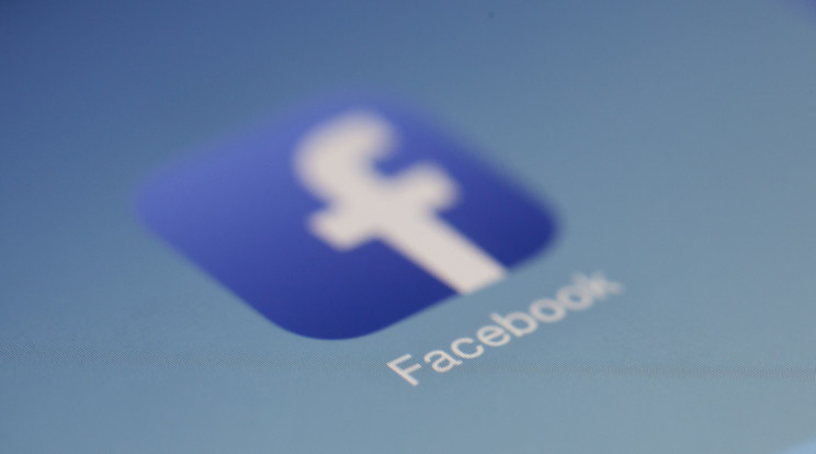 Több tízezer amerikai Facebook- alkalmazott pénzügyi adatai szivárogtak ki. /Fotó: Pexels 