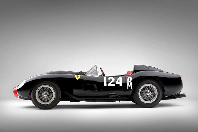 Ferrari model 250 Testa Rossa z 1957 roku sprzedano na aukcji za rekordową cenę 9 milionów euro.