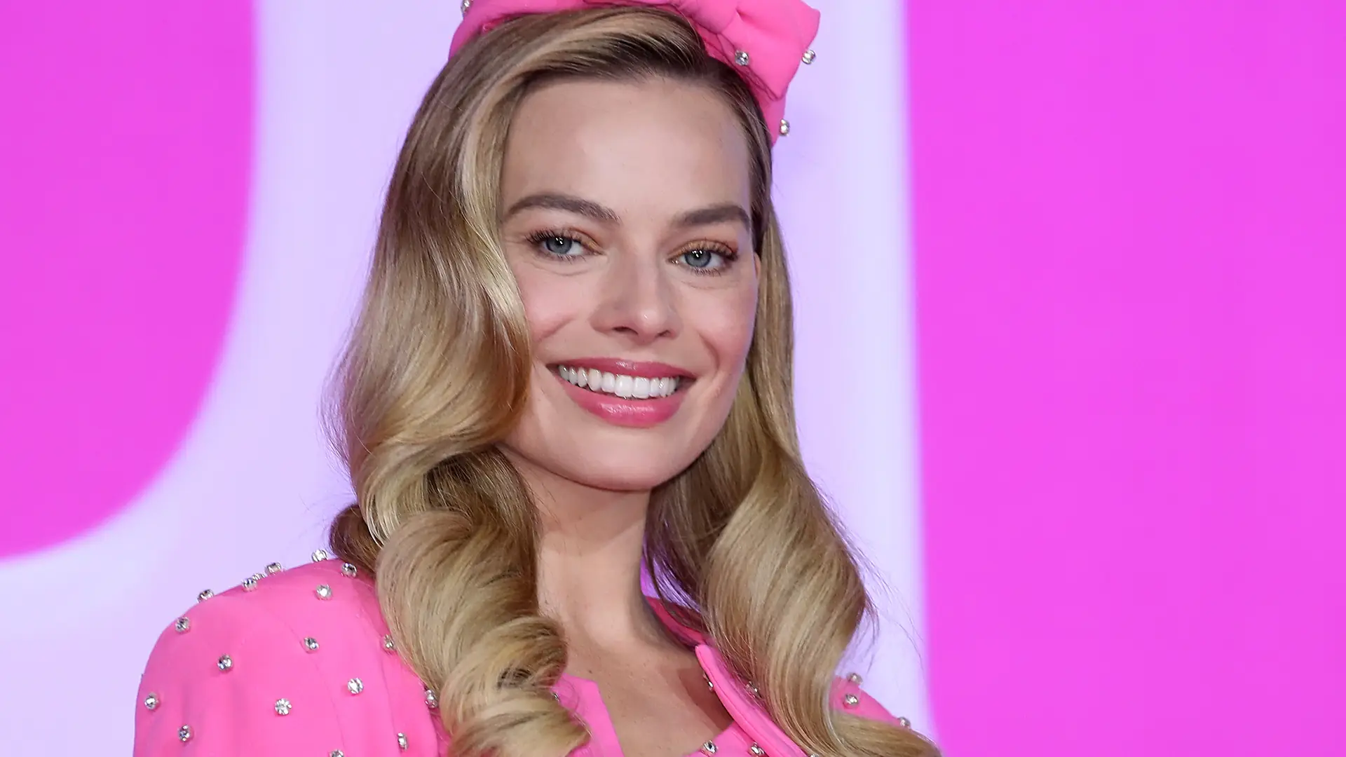 Sekret nieskazitelnej skóry Margot Robbie w "Barbie". To "napar czarownic", który kosztuje kilka złotych