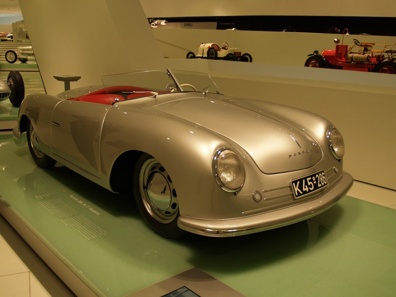 Muzeum Porsche w Stuttgarcie