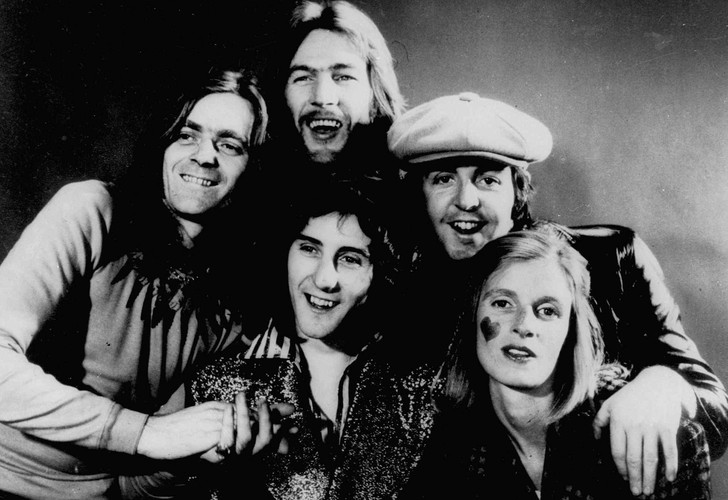 5. 'Silly Love Songs' – Wings