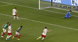 Lewandowski ciągle bez gola w mundialu. Ochoa zachował się jak na legendę przystało