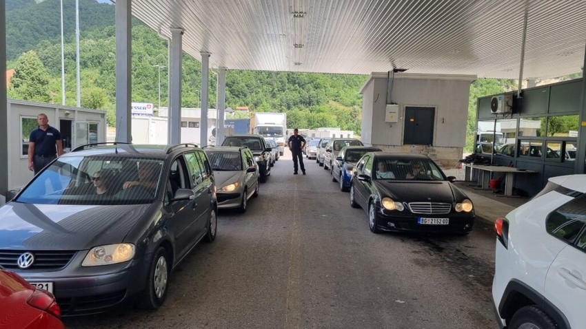 Gužve ne granici sa Crnom Gorom