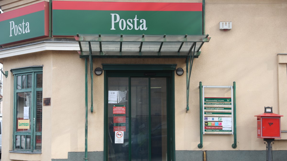 Mintegy 100 postahivatalt zárhattak ma be váratlanul