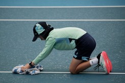 Australian Open: Mecze Linette i Hurkacza przełożone. Deszcz pokrzyżował plany