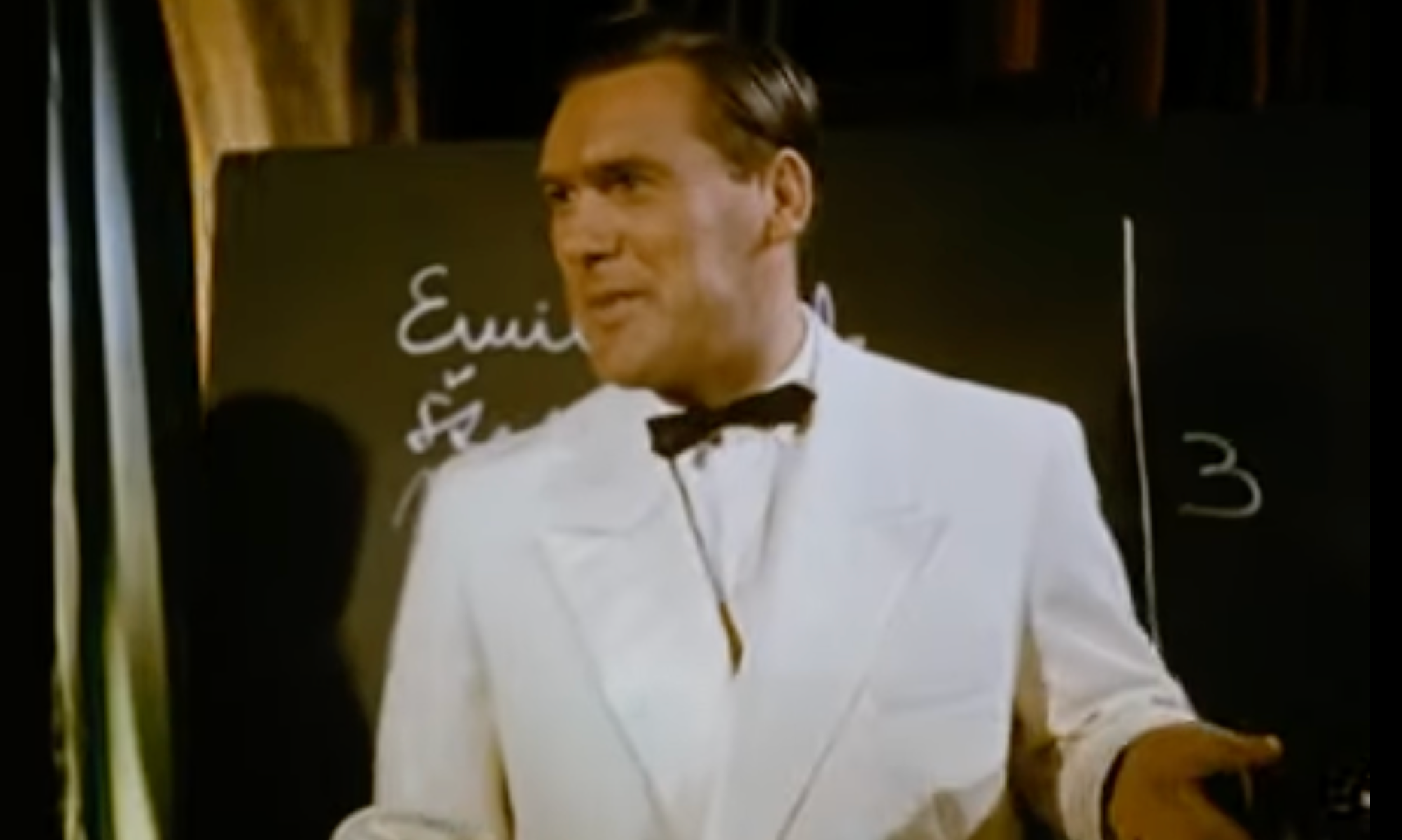 Slovenský herec František Dibarbora vo filme Šťastie príde v nedeľu. 