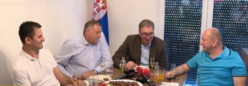 Knežević je bio gost u porodičnoj kući Vučića u Čipuljićima
