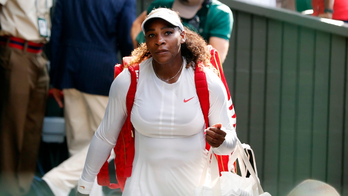 Serena Williams przyznała, że powrót do rywalizacji w Wimbledonie wymaga od niej poświęceń. Słynna amerykańska tenisistka przed meczem 1/8 finału zdradziła, że przegapiła pierwsze kroki swojej córki, bo w tym czasie trenowała na korcie w Londynie.