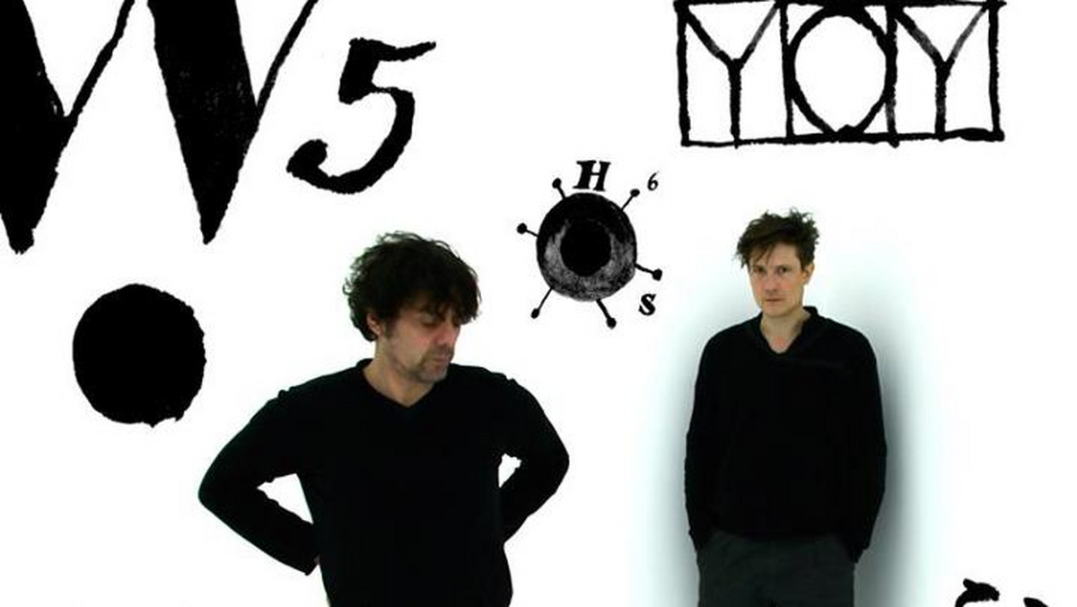 Formacja Mouse On Mars szykuje minialbum. Krążek zatytułowany "WOW" ukaże się 2 listopada. 33-minutowy materiał na wydawnictwo powstał w ciągu zaledwie kilku tygodni. Jak zapewniają twórcy, płytę wypełni klubowa muzyka.