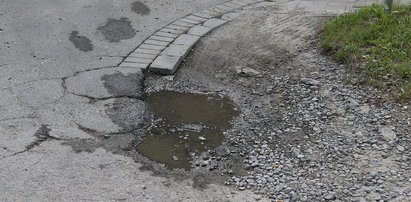 Remontują w centrum Krakowa, a pozostałe dzielnice pełne dziur