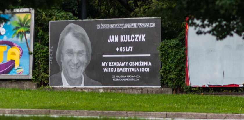 „Kulczyk nie dożył emerytury". Powiesili oburzający plakat