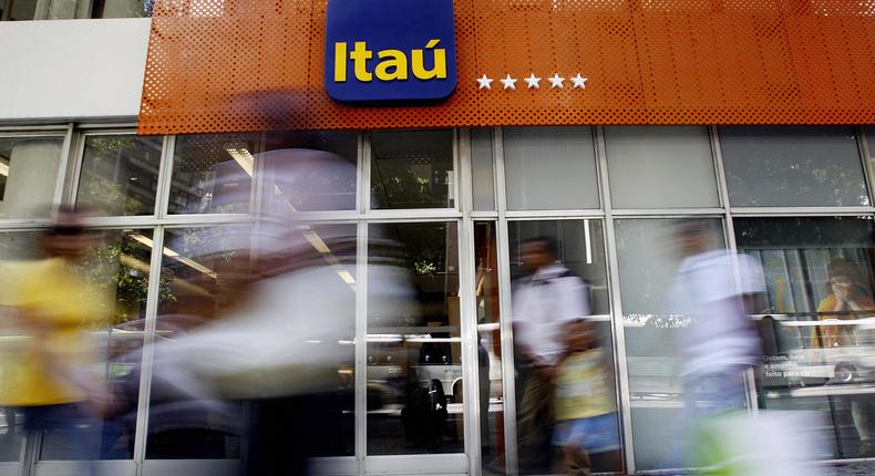 The woman entered a branch of an Ita bank in a Rio de Janeiro suburb on Tuesday. VANDERLEI ALMEIDA/Getty