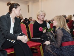 Kozaki, ultrakrótkie szorty i coś jeszcze... Beata Ścibakówna po 50 zaczyna odsłaniać ciało. FOTO