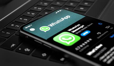 WhatsApp zakazany w rządzie kraju UE. Niepokojące zalecenia