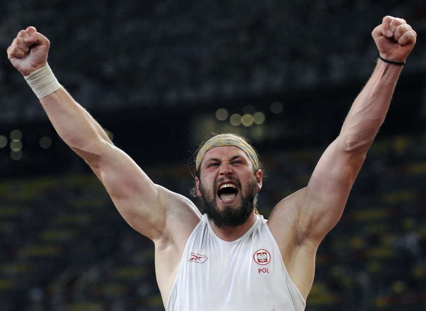 Majewski cieszy się z tytułu mistrza olimpijskiego