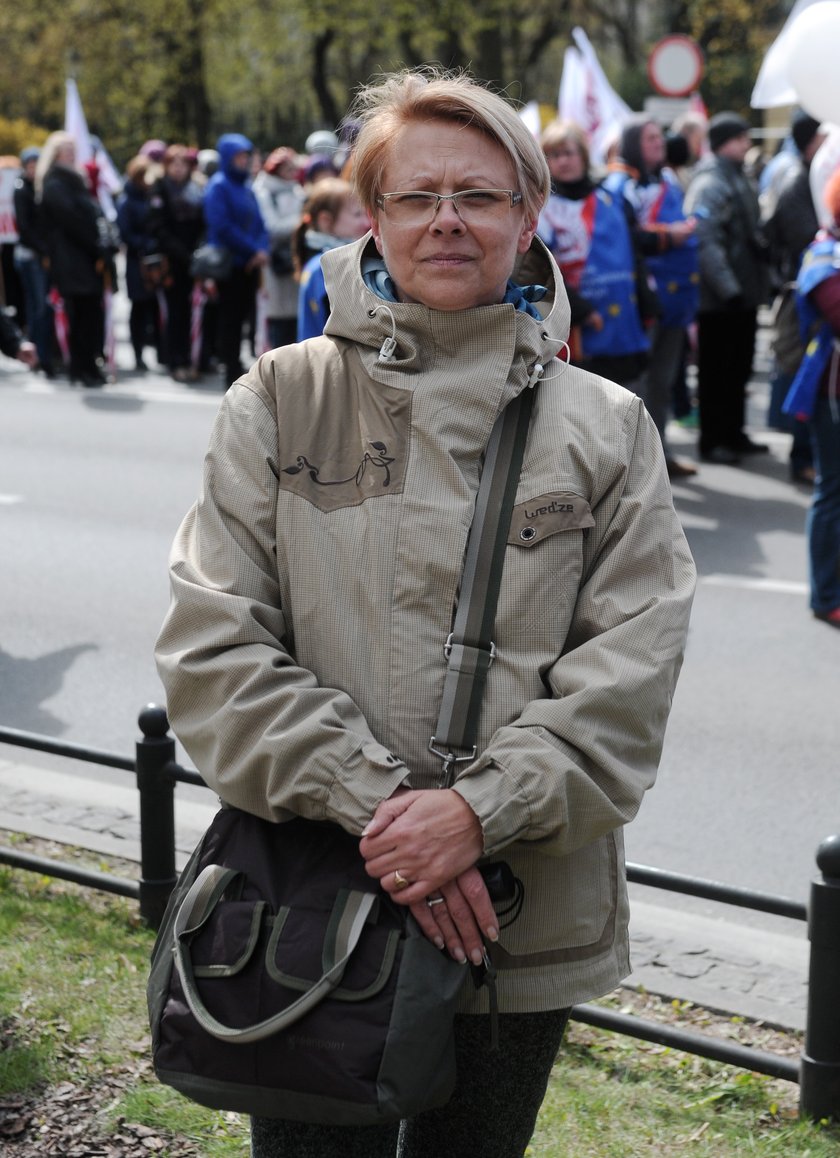 Posłanka kpiła z Polaków na emigracji, a jej córka sama pojechała za chlebem!