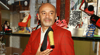 Kitalálta a piros talpakat, a divatvilág rockere lett belőle: Christian Louboutin sztorija