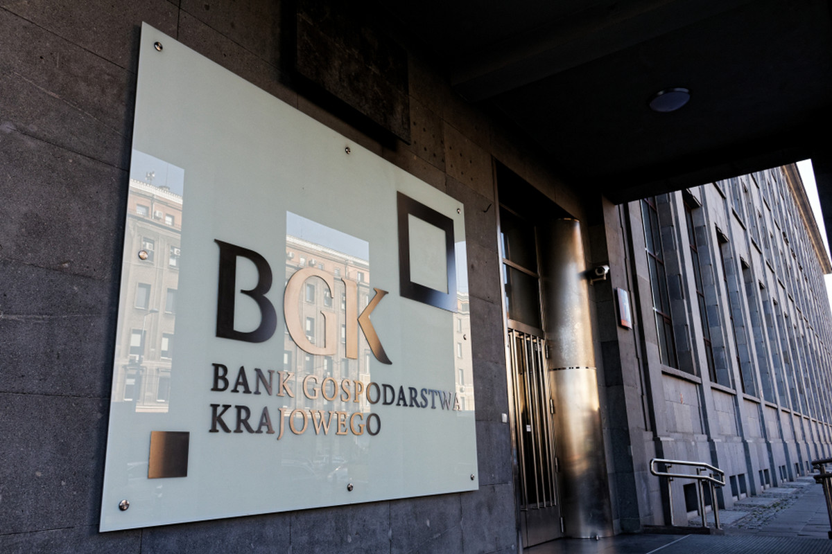 Bank Gospodarstwa Krajowego zawiesza dwóch członków zarządu